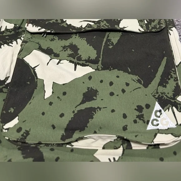 Nike ACG Smith Summit Green Cactus Camo Convertible Pants IH3577-229 Mens Sz XL - Picture 4 of 6